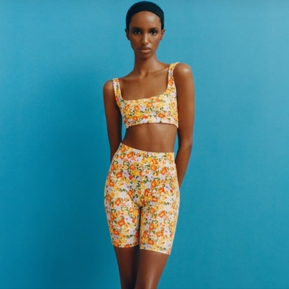 Floral Print Crop Top - Picture 5 of 6